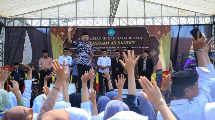Ganjar Sampaikan Pentingnya Penguasaan Teknologi dan Literasi Digital di Lingkungan Pendidikan