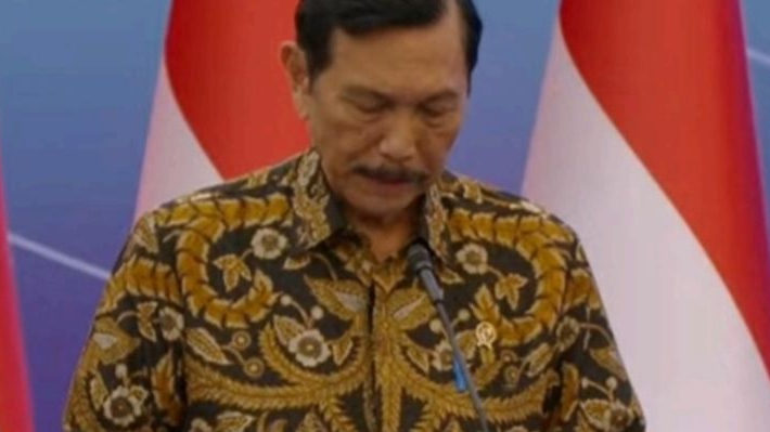 Klaim Luhut Binsar Pandjaitan Terhadap Kebijakan Tarif Impor Trump dan Rupiah Tembus 17.000. Sebut Tak Perlu Khawatir