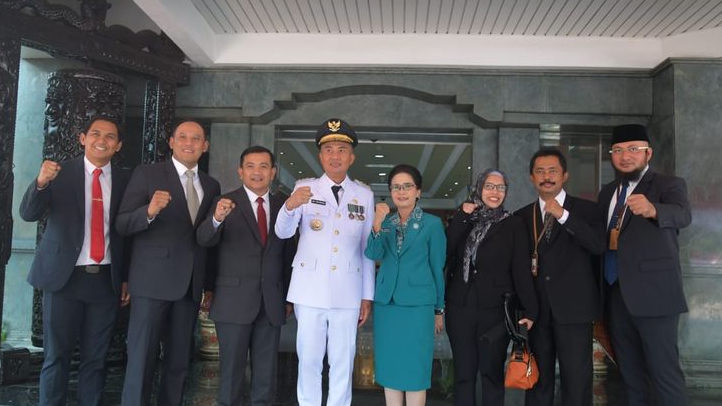 Satu Hari Pasca Dilantik Jadi PJ Gubernur Jabar, Ini Alasan Bey Machmudin Belum Tempati Rumah Dinas