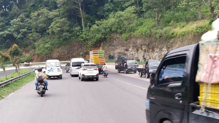 Tak Ada Macet, Kondisi Lalu Lintas Jalur Berastagi Ramai Lancar Jumat Siang