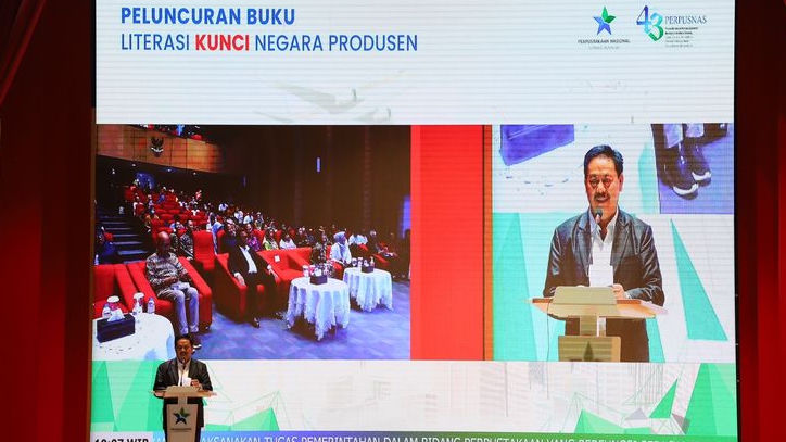 Perpusnas Luncurkan Buku Literasi Kunci Negara Produsen Dalam Peringatan HUT ke-43
