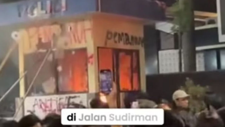 Pos Polisi Jalan Sudirman Depan Polda Metro, Gapura Mako Brimob Kwitang Dibakar Massa