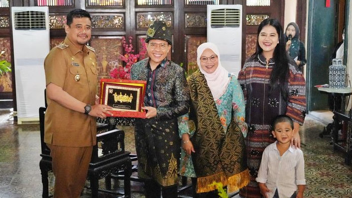 Bertemu Menteri Singapura Mohamad Maliki Bin Osman, Bobby Nasution Tawarkan Investasi Bidang Kesehatan di Kota Medan