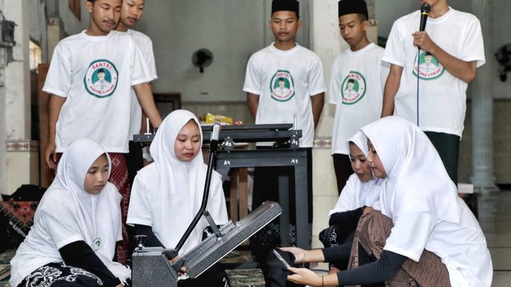 Santri Dukung Ganjar Jatim Fasilitasi Santri Masuk Industri Kreatif