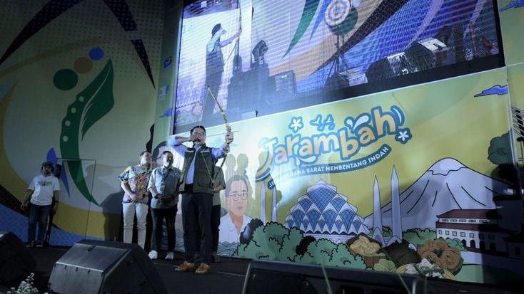5 Tahun Jabar Juara, Ridwan Kamil Kukuhkan 855 Duta Pariwisata Jabar