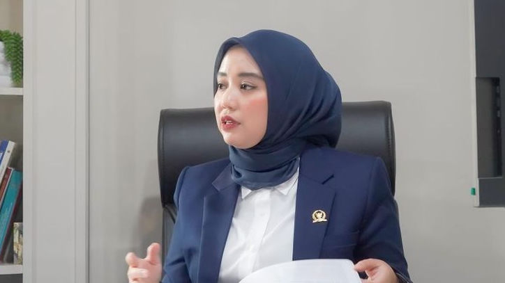 Ning Dini Raih Tokoh Muda Nahdliyin Inspiratif 2025, Bela Kesejahteraan Guru Madrasah