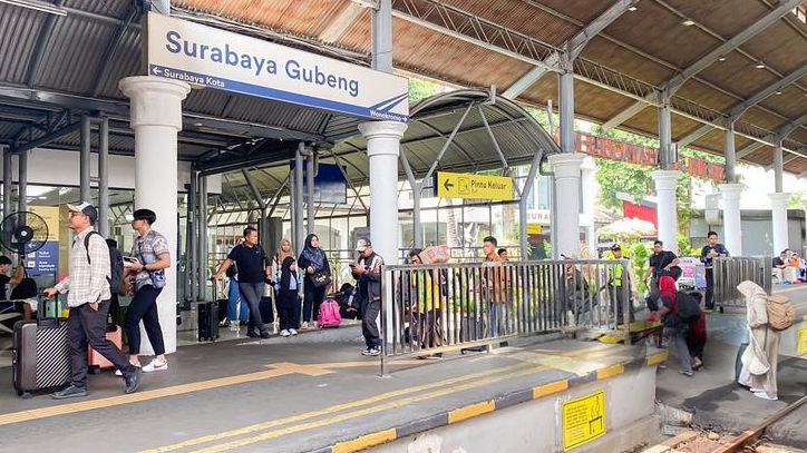 Imbas Anjloknya KA Argo Bromo Anggrek: Rangkaian Perjalanan Kereta Api Terganggu