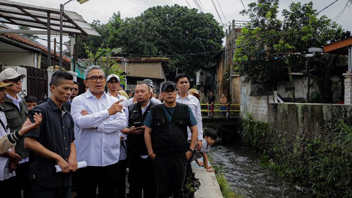 Farhan Instruksikan Perbaikan Drainase Didahulukan, Penataan PKL dan Sanitasi Panjunan Menyusul