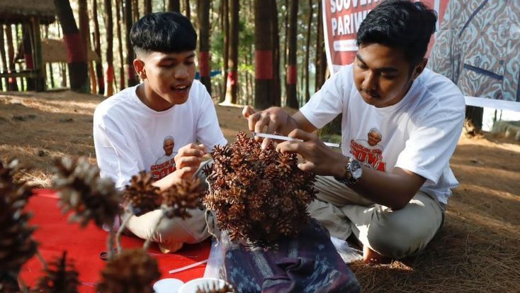 Gerakan Pemuda dan Perempuan Gowa Gelar Pelatihan Buat Suvenir