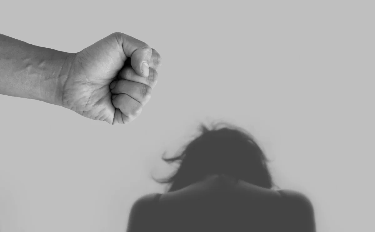 Ikustrasi seorang wanita korban penganiayaan. (Dok. Pixabay)