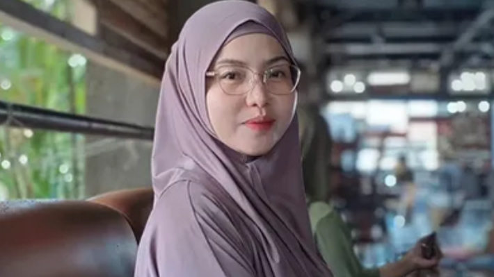 Sosok Mega Nusi, Istri Wahyudin Moridu Ramai Disorot Usai Sang Suami Dipecat dari DPRD Gorontalo