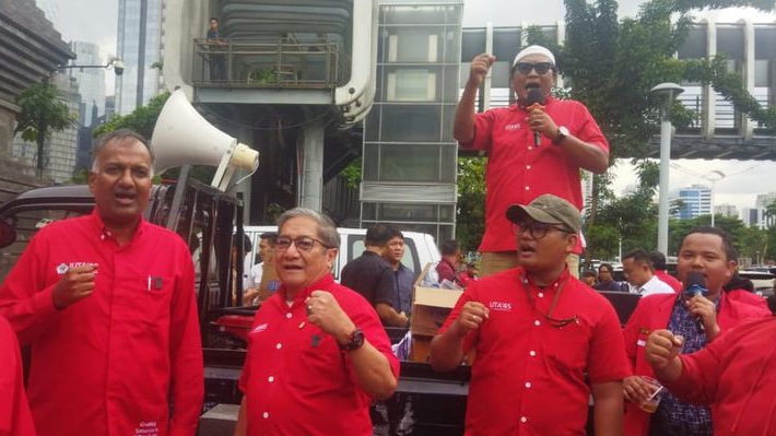 Demo di Polda Metro, Ratusan Mahasiswa Ini Minta Kriminalisasi Civitas UTA '45 Jakarta Dihentikan