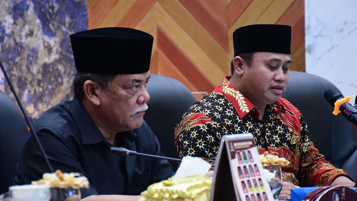 Ali Yusuf Siregar Serahkan LKPj Pemkab Deli Serdang Pada Rapat Paripurna DPRD