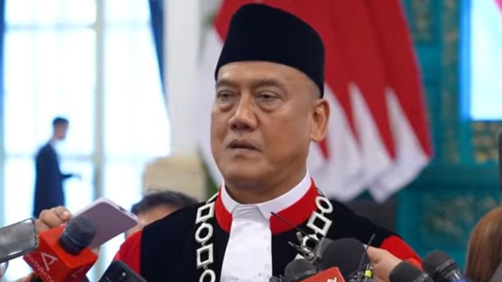 Resmi Dilantik Presiden Prabowo, Liliek Prisbawono Adi Jadi Hakim MK Gantikan Anwar Usman yang Pensiun