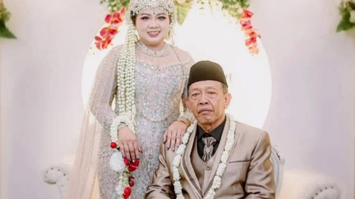 Bukan Kabur, Kakek 73 Tahun di Pacitan yang Nikahi Gadis Pakai Mahar Rp3 Miliar Ternyata Lagi Bulan Madu