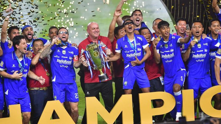 KDM Beri Bonus Rp1 Miliar untuk Persib Bandung Usai Juara Super League