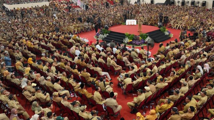 Ganjar Kumpulkan Kades se-Jateng, Kejar Target Percepatan Penurunan Kemiskinan Ekstrem