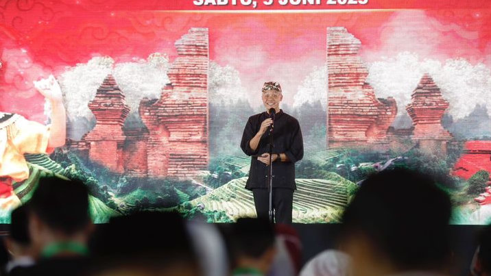Ganjar Pranowo Silaturahmi ke Tokoh - Budaya di Cirebon, Puji Erat Kebudayaannya