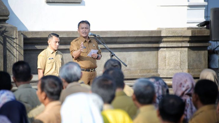 Pimpin Apel Pagi di Gedung Sate, Sekda Herman Ajak ASN Jabar Wujudkan Pembangunan Berkelanjutan