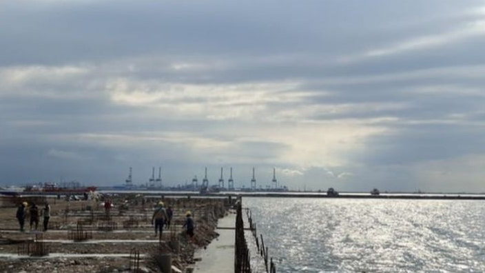 Dampak Pembangunan Tanggul Beton di Pesisir Cilincing, Malah Menghadirkan Sedimentasi dan Pendangkalan