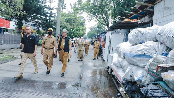 Pemkot Bandung Targetkan Seluruh RW Mampu Selesaikan Sampah di TPS