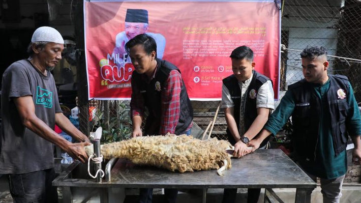 Iduladha 1444 H, Ganjar Milenial Potong Dua Kambing dan Dibagikan Kepada Warga di Medan