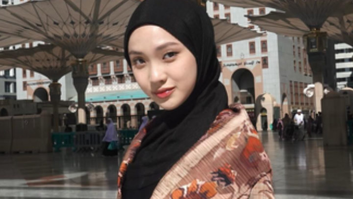 Sosok Julia Prastini alias Jule, Selebgram Viral Diduga Selingkuh Dikenal Mualaf Hingga Penghafal Quran