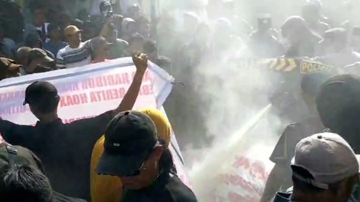 20 Laporan Pelanggaran PSU Dihentikan, Aksi di Depan Bawaslu Bengkulu Selatan Ricuh