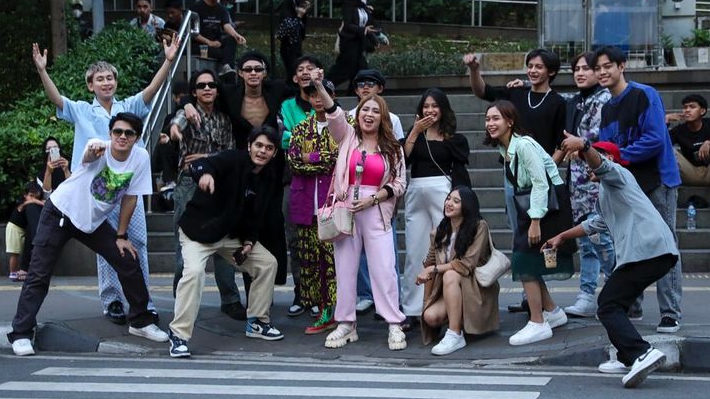 Pernah Viral, Bonge CS Kembali Ramaikan Citayam Fashion Week di Sudirman