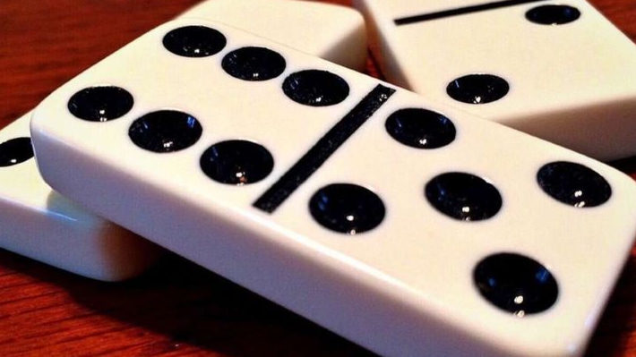 Bukan Sekadar Nostalgia, Domino Kini Jadi Hiburan Harian yang Sulit Ditinggalkan