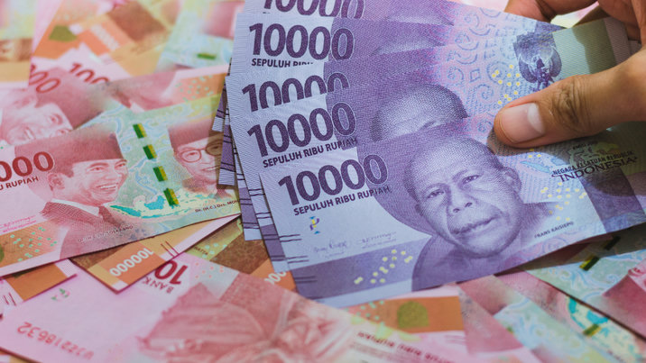 Rupiah Kian Tertekan, Sentuh Rp16.877 per Dolar AS, Analis Ramal Bisa Tembus Rp17.000