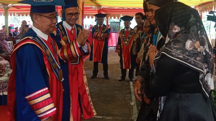 Eko W Ariady Sampaikan Pesan TP di Acara Wisuda Universitas Muhammadiyah Parepare