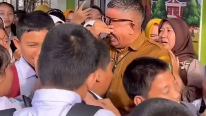 Bukan Tegur Anak Wali Kota, Kepsek SMPN 1 Prabumulih Dicopot Gegara Skandal Chat Mesum