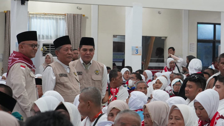 Wagub Sani Lepas 443 Jamaah Haji Kloter BTH 21, Ingatkan Jaga Kesabaran dan Keikhlasan