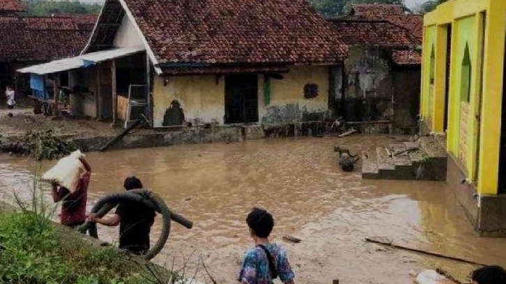 Pascabanjir di Wilayah Jawa Tengah, Aktivitas Masyarakat Kembali Normal, Walikota Semarang Bilang Gini
