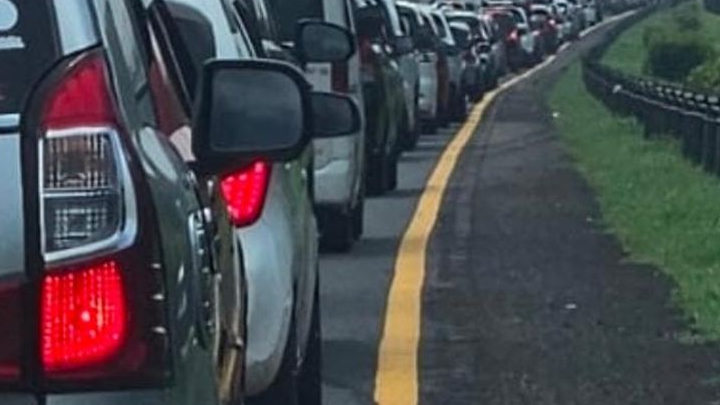 Urai Kemacetan Arus Balik Lebaran 2025, Sistem One Way Dimulai Tanggal 6 April dari Tol Kalikangkung Hingga Cikampek