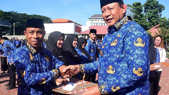 Lantik 2.459 PPPK Paruh Waktu di Gorontalo, Gusnar: Bekerjalah Sesuai dengan Sumpah yang Diucapkan