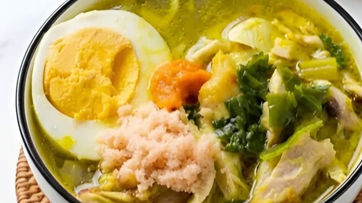 Resep Soto Ayam Lamongan Gurih Segar, Kuah Kuningnya Bikin Nagih