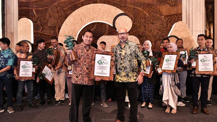 Pertamina Patra Niaga Regional JBB Raih 8 Penghargaan Indonesia Green Awards 2024