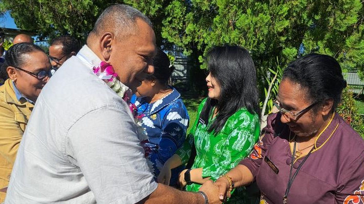 Hangatnya Sambutan Gubernur Papua Matius Fakhiri di Sentani: Mari Kita Rajut Kebersamaan untuk Papua Damai