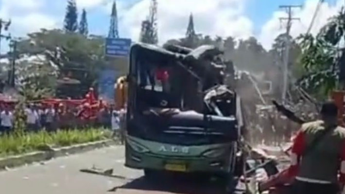 Riski Lubis Bersama 2 Anak Balitanya Tewas dalam Kecelakaan Maut Bus ALS di Padang Panjang