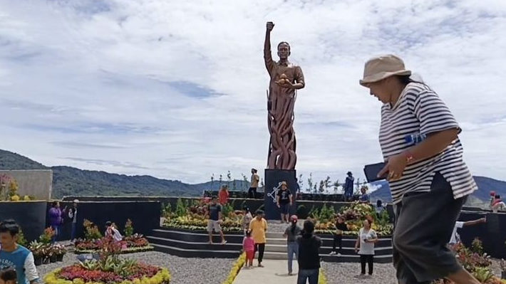 Patung-patung Jokowi Dikritik Umar Hasibuan, Padahal Jauh Lebih Baik Pemerintahan SBY