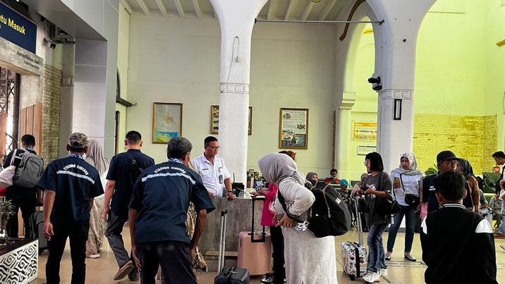 Libur Panjang, Penumpang Kereta Api Melonjak, Sektor Pariwisata Daerah Ikut Terdongkrak