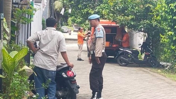 Temani Cucu Saat Main Hujan-hujanan, Seorang Nenek di Jember Jadi Korban Salah Tembak, Kondisinya Bikin Ngilu