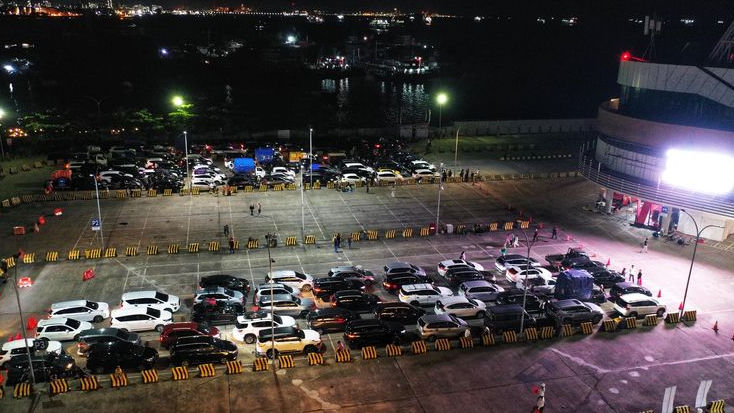 Arus Balik di Pelabuhan Bakauheni Lampung Masih Tertib dan Terkendali
