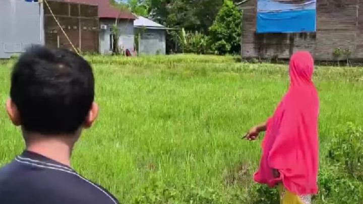 Viral, Bocah Dianiaya 2 Remaja Gara-Gara Dituduh Mencuri Pop Ice, Korban Ditendang hingga Terpental