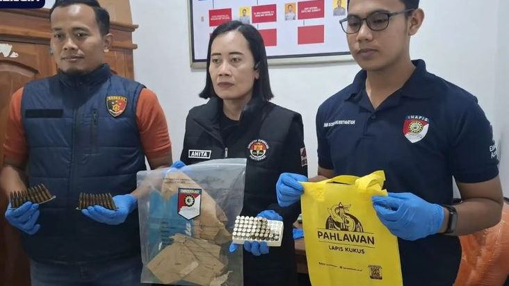 Tas Kuning Berisi Ratusan Peluru Ditemukan Petugas Kebersihan di Jalan Tol Madiun