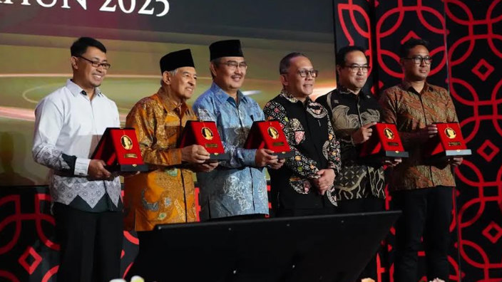 Dr Rino Rakhmata Mukti Raih Habibie Prize 2025, Kiprah Riset Zeolit ITB Jadi Sorotan Dunia