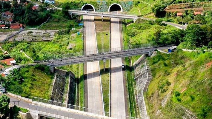 Tol Cisumdawu Sudah Bisa Diakses Hingga Pintu Tol Kertajati, Nikmati Pemandangan Dua Gunung