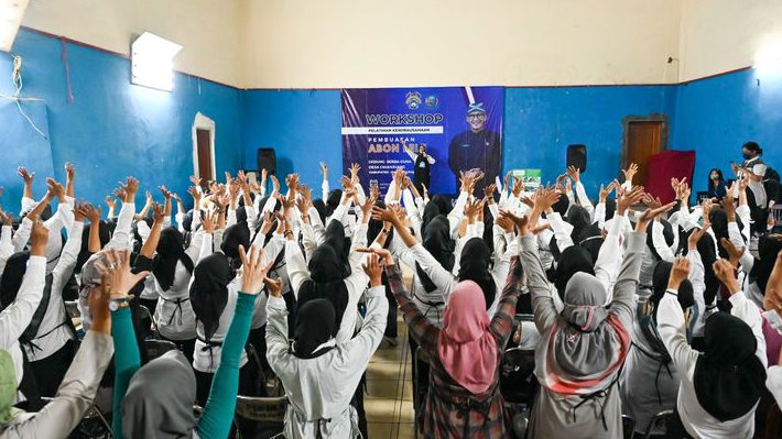Aksi Jaringan SandiUno Beri Solusi Kebangkitan Ekonomi Rumah Tangga Bagi Emak-emak Bandung Barat